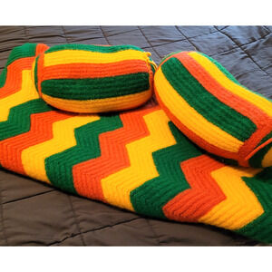 70s Crochet Afghan Ripple Chevron Stitch Boho Hippie Blanket with Pillows 53x38